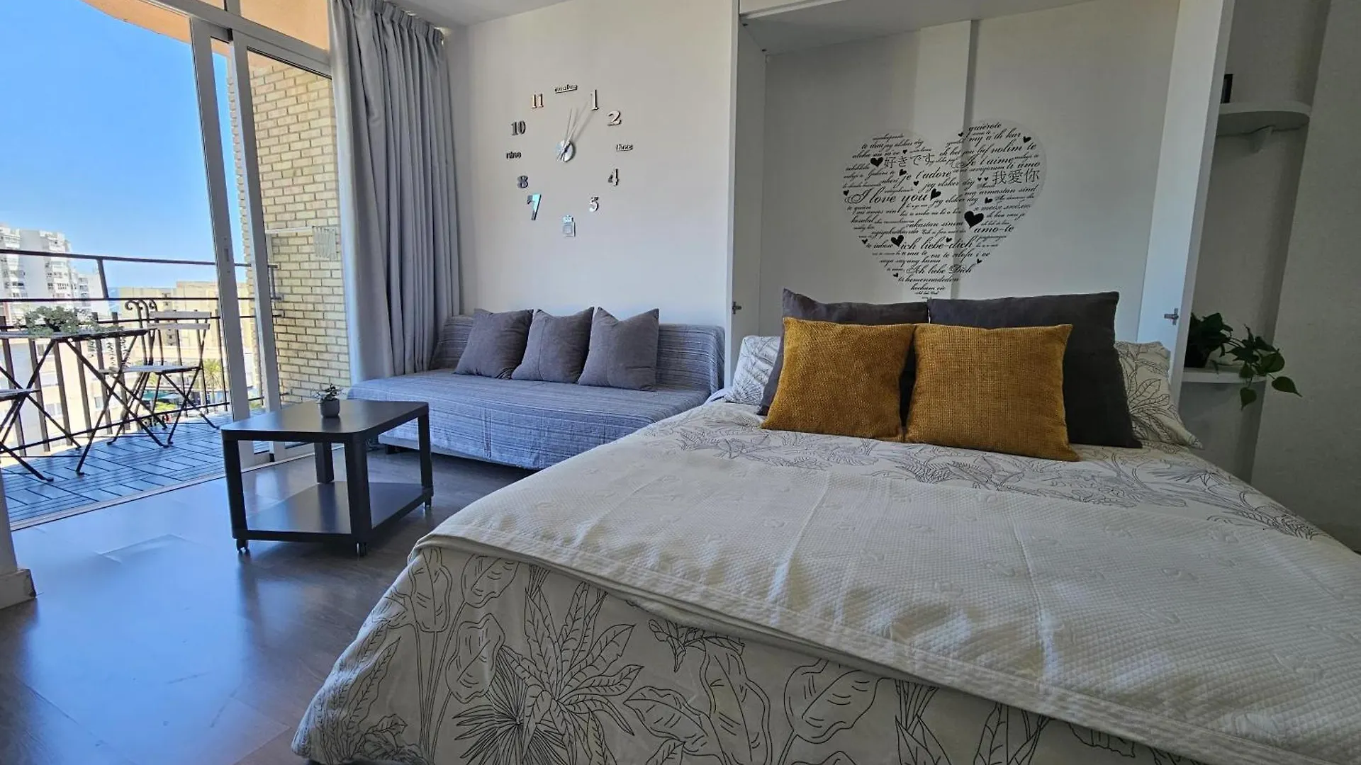 Fantastico Estudio Amplia Terraza Y Vistas Al Mar Benalmádena Španělsko